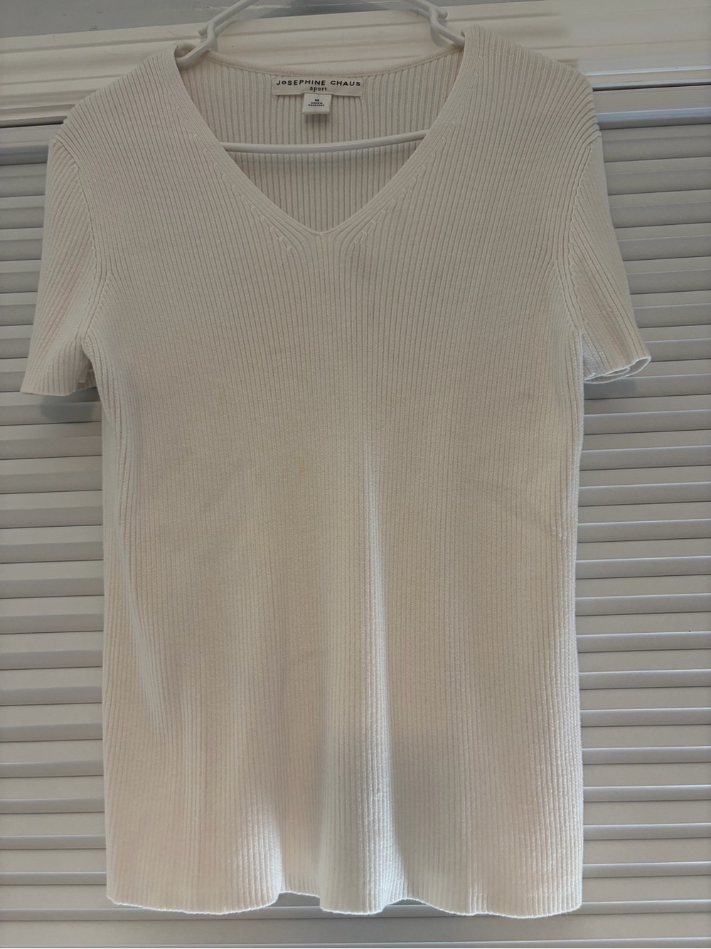 Josephine Chaus Cream Ribbed V-Neck Short Sleeve Top